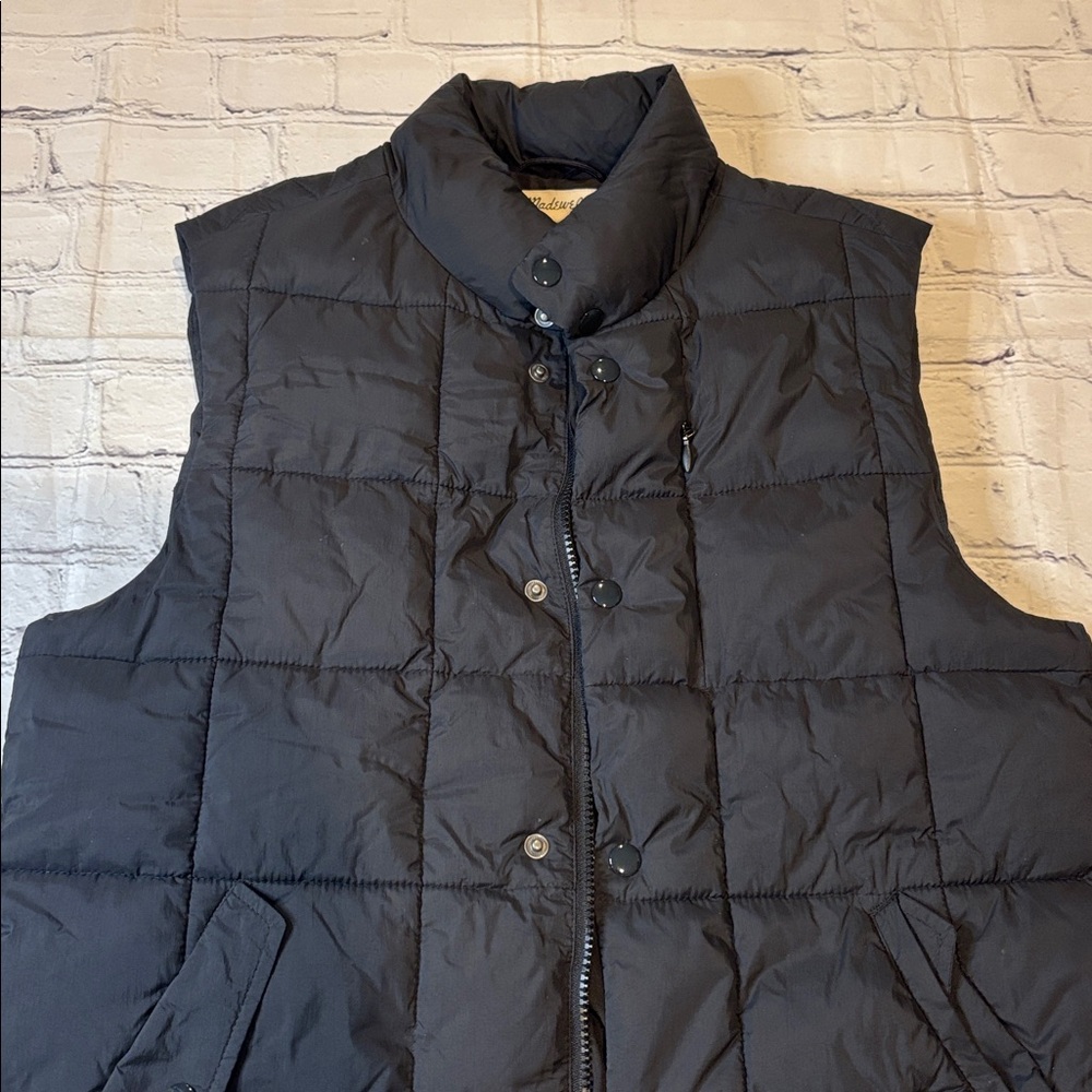 Madewell Quilted Puffer Vest - Picture 4 of 16